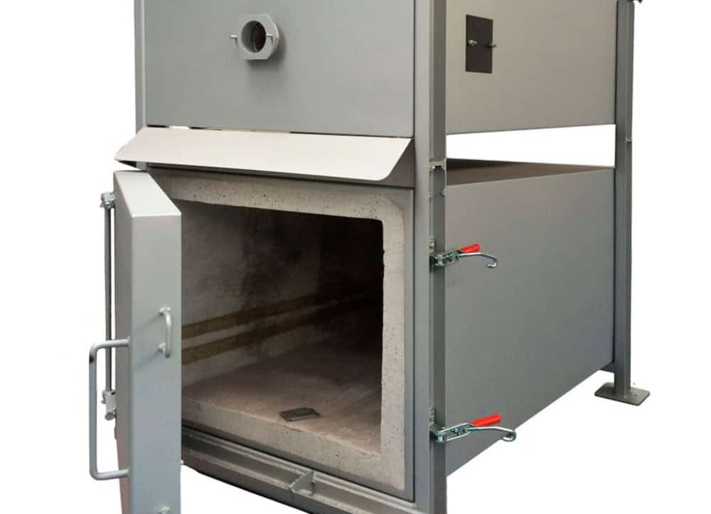 High-temperature dual-chamber incinerator for plastic and chemical waste in Kenya